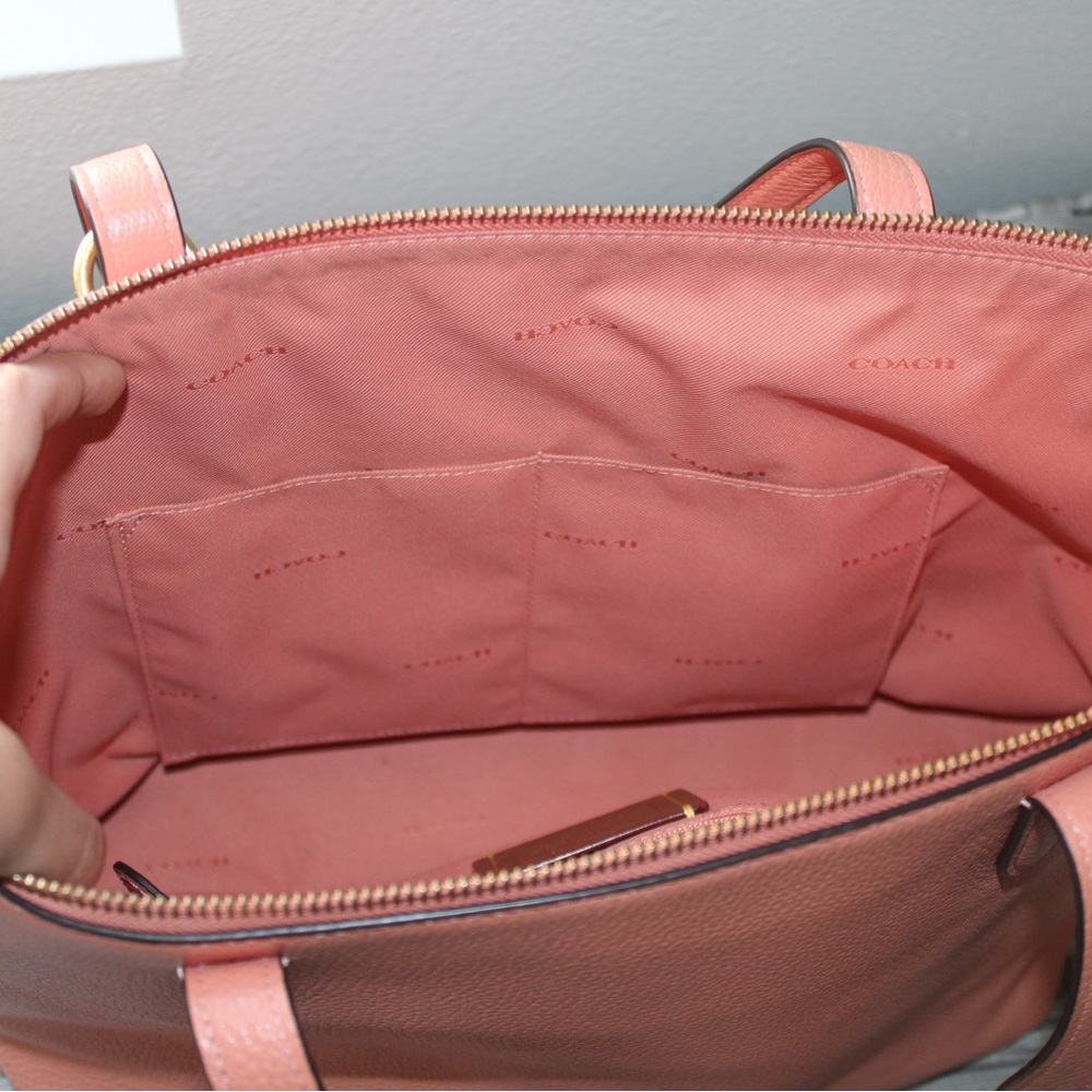 Salmon pink coach purse - Picture 4 of 4